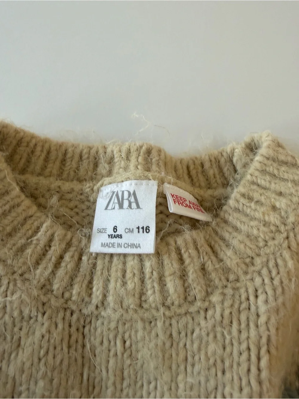 Zara Girls Beige Knit Pullover Sweater With Floral Embroidery Size 6 - READ